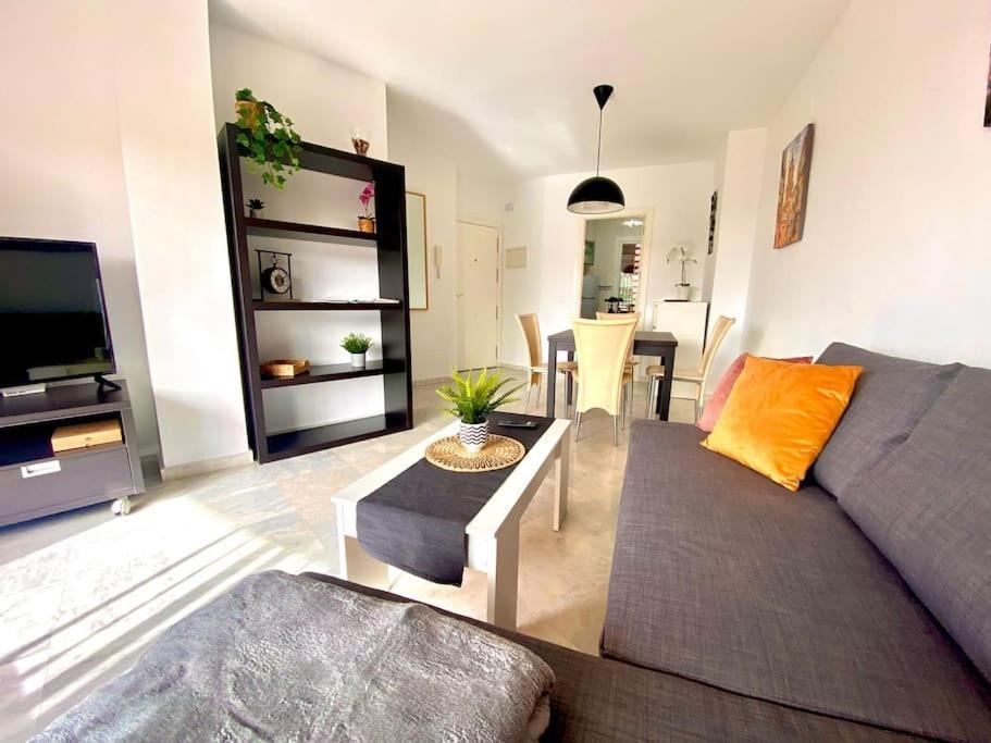 Apartment Jule Direkt Am Golfplatz 미하스 외부 사진